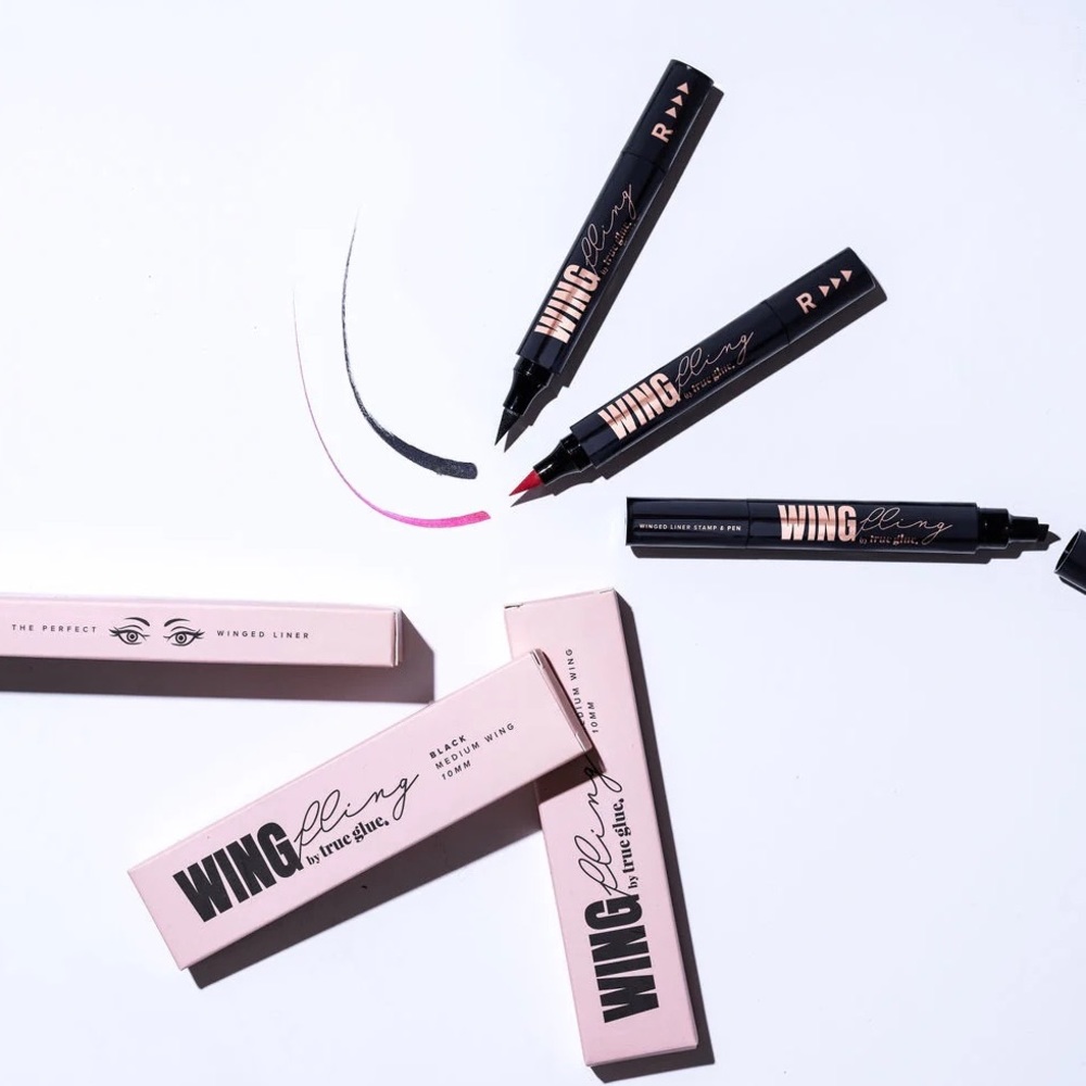 TRU GLUE WING FLING EYELINER STAMP